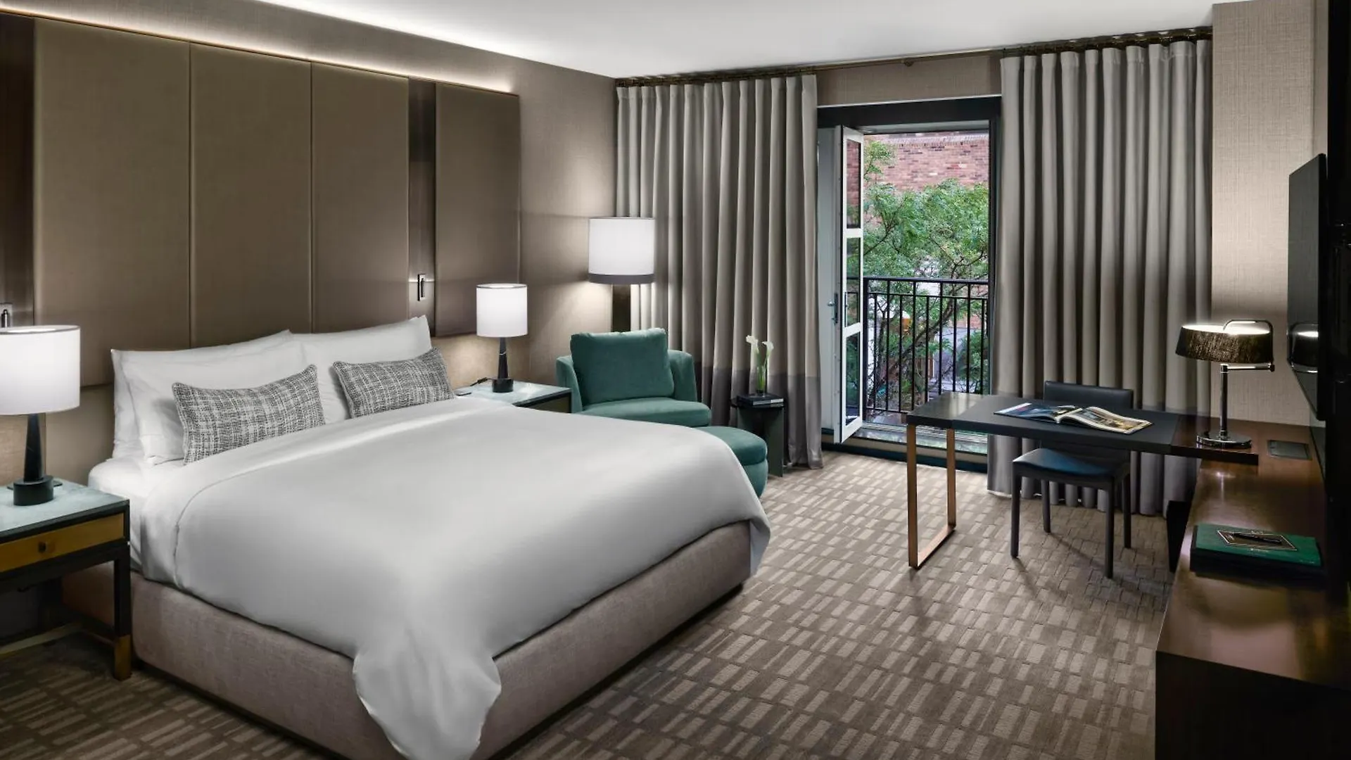 *****  The Hazelton Hotel Toronto Canada