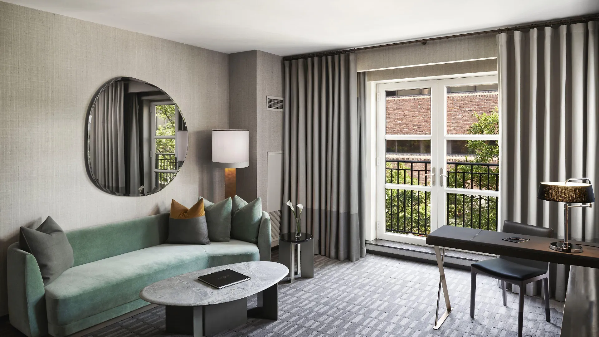 *****  The Hazelton Hotel Toronto Canada